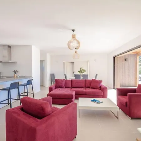 Villa de 4 chambres avec piscine privee jardin et wifi a Porto Vecchio a 6 km de la plage Villa *